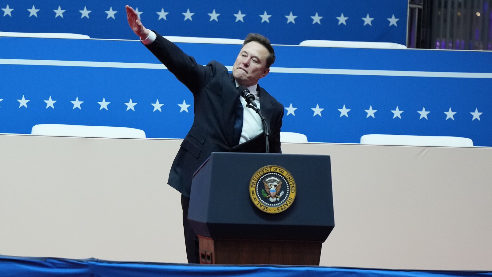 https://static01.nyt.com/images/2025/01/23/multimedia/23elon-salute-1-fbvg/23elon-salute-1-fbvg-videoSixteenByNineJumbo1600-v2.jpg